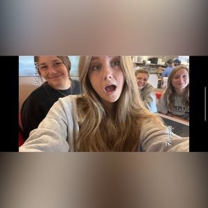 Meet your Posher, Rebekah